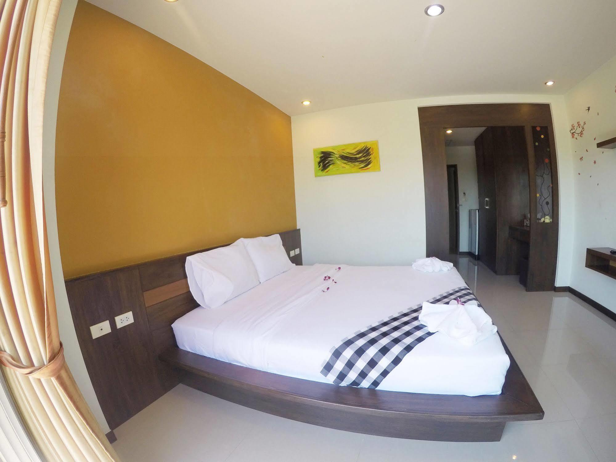 Benjamas Place Rawai Exterior photo